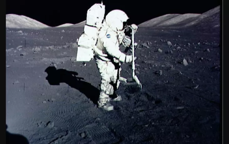 The moon landing module built by NASA will cost $ 16 billion