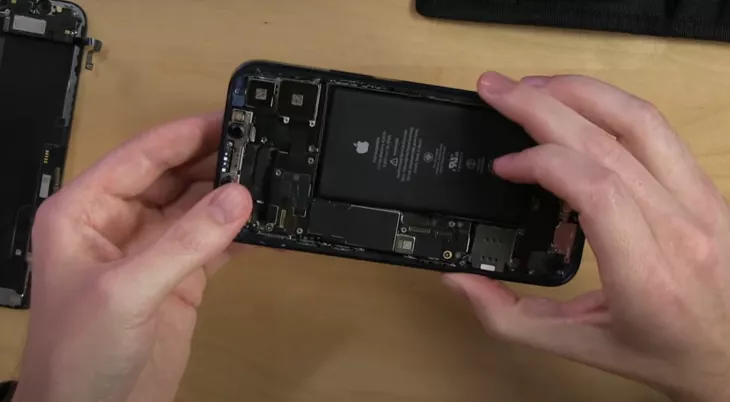 Apple iPhone 12 teardown