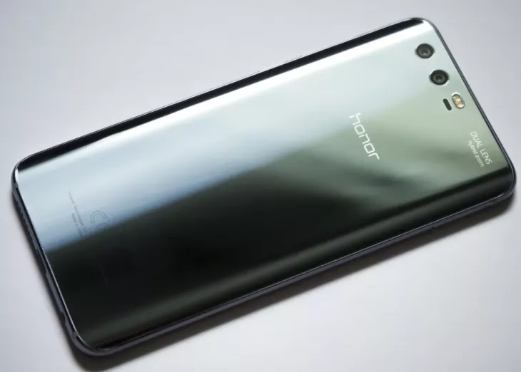 Honor smartphone