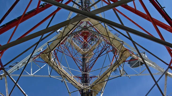 what is telecommunications technician salary?