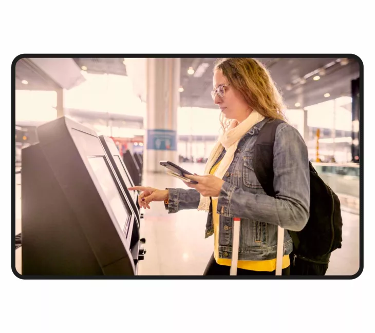 A women is using feedback machine