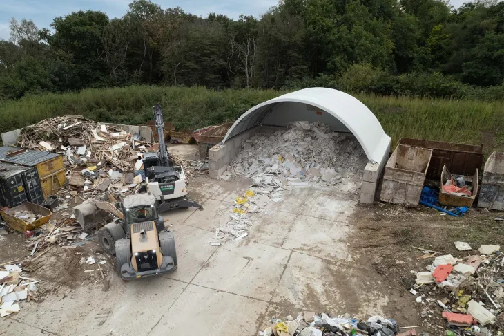 Aggregate storage bays