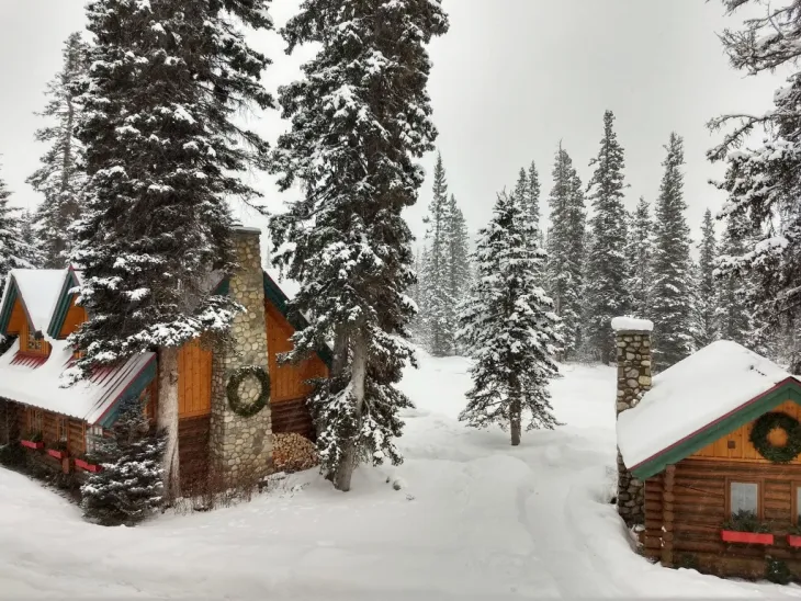 Lake Louise Banff hotel