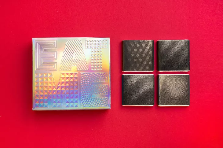 Custom Holographic Boxes