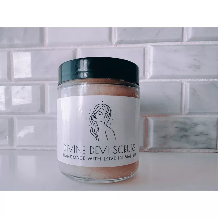 Devi moisturizing shampoo for hair