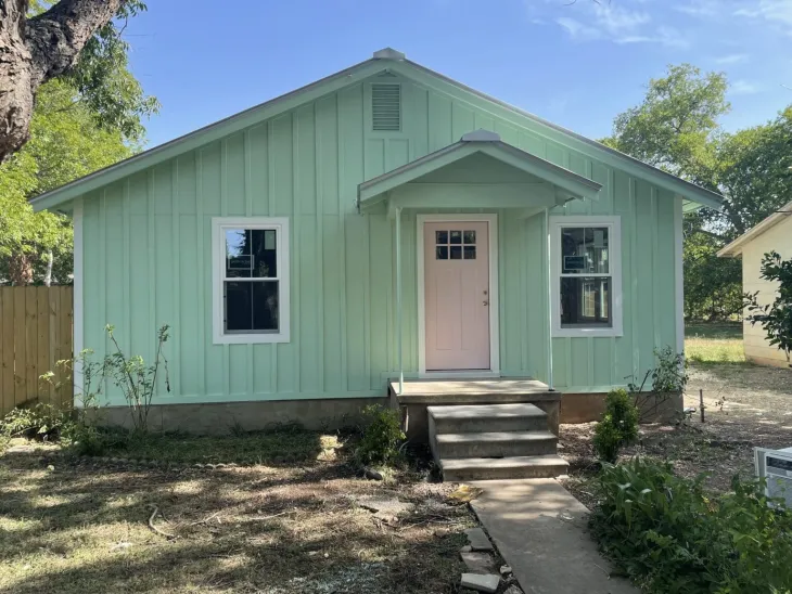 siding installation company in Austin