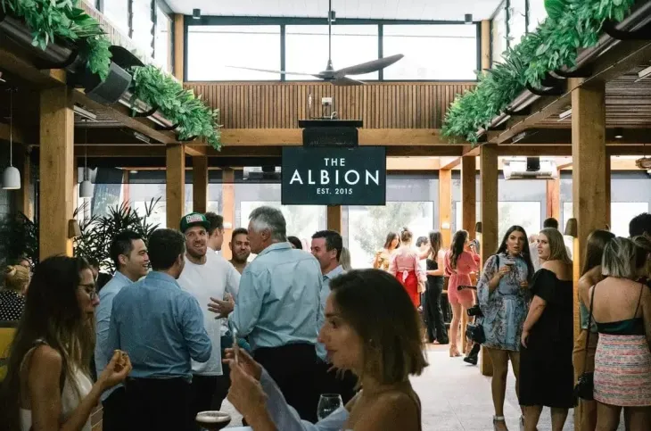 albion-use-artificial-plants