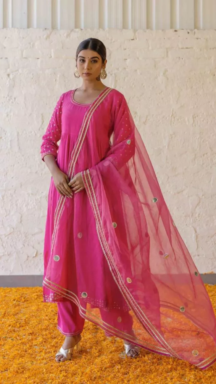 women traditional dress