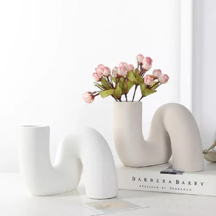 Irregular Vase, Twisted Vase in UAE