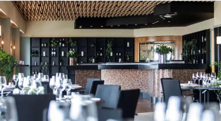 hotel bar