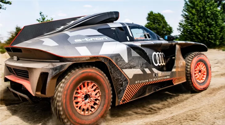  Audi RS Q e-tron electric car