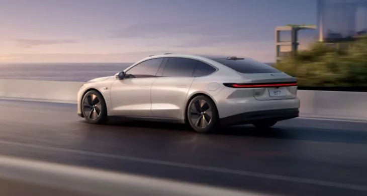 NIO ET7
