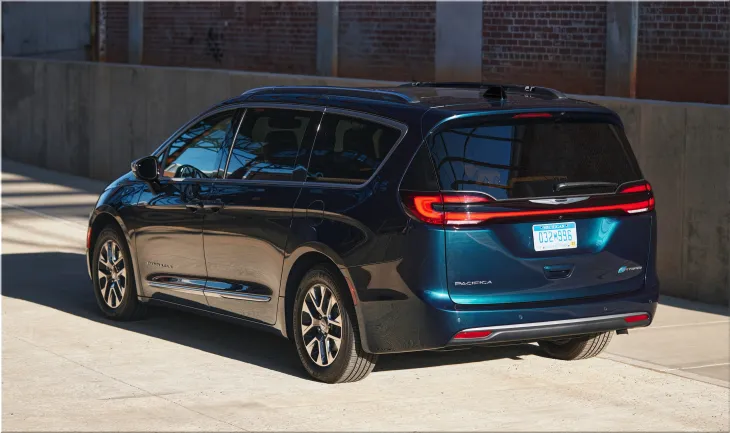 2025 Chrysler Pacifica Hybrid