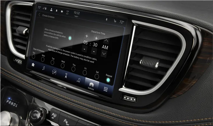 2025 Chrysler Pacifica Hybrid
