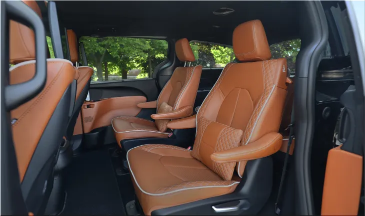 2025 Chrysler Pacifica Hybrid
