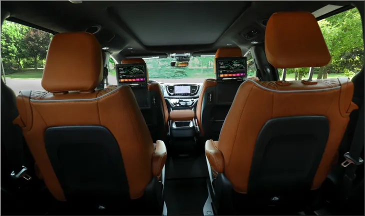 2025 Chrysler Pacifica Hybrid