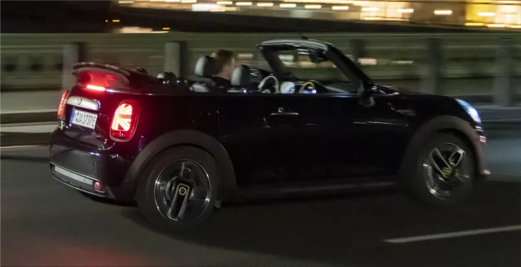 MINI Cooper SE Convertible