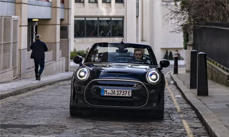 MINI Cooper SE Convertible