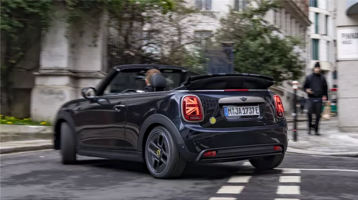 MINI Cooper SE Convertible