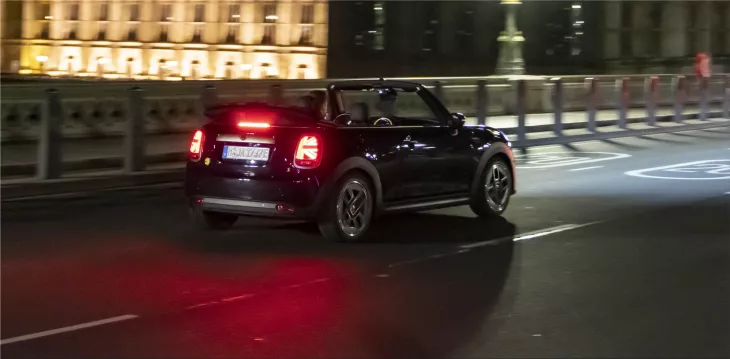 MINI Cooper SE Convertible