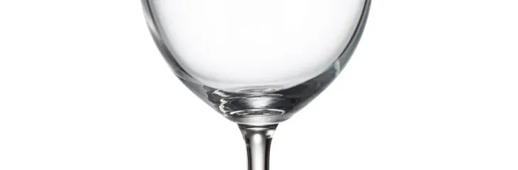 wine glasses in dubai