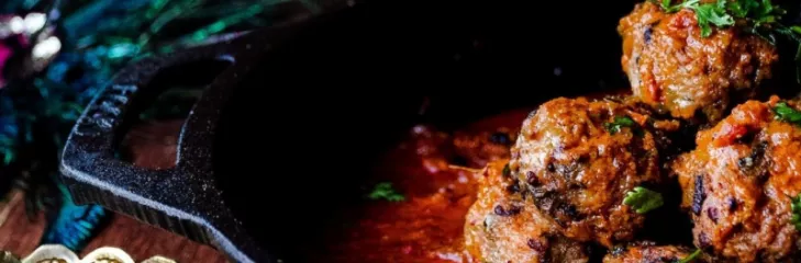 These Chicken Meatballs in Mughlai Gravy are soft, juicy, full of flavour  