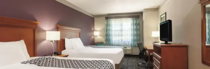 Best Room Booking in Pearl
