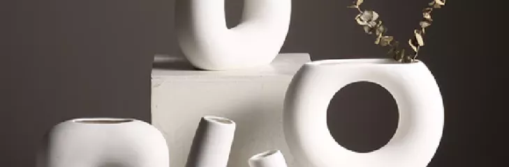 Warm Decor in UAE