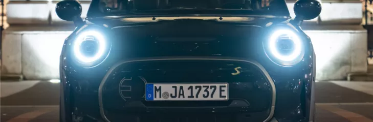 MINI Cooper SE Convertible: The Electric Drop-Top That's Ready to Rock London